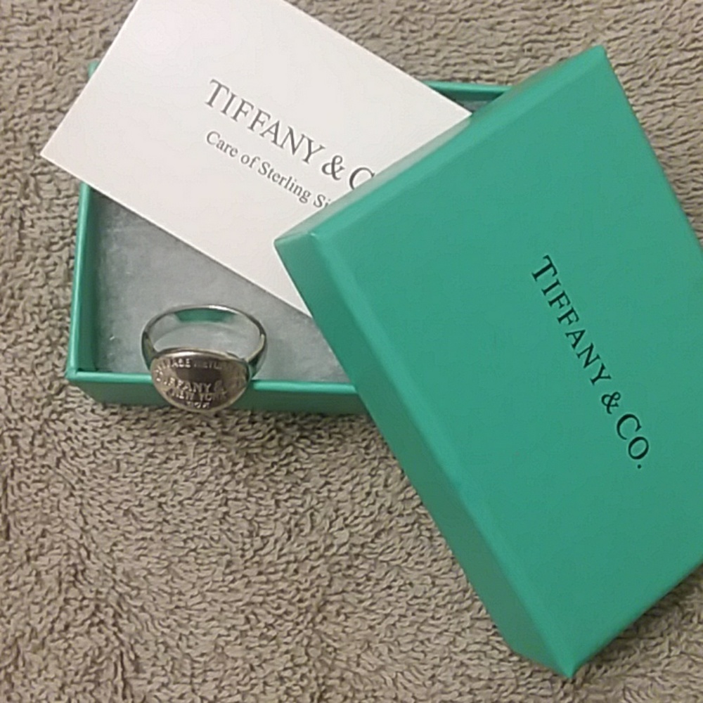 TIFFANY signature sterling ring